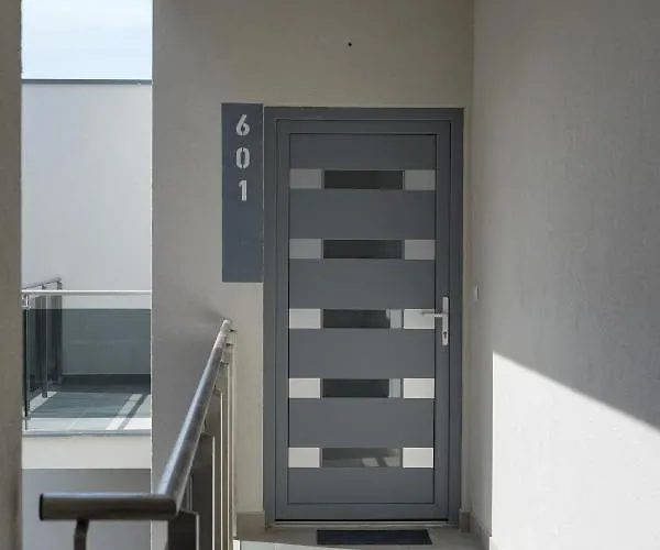 Lejlighed ~ Roof Terrace/ac/indoor Parking *