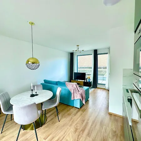 Apartament ~ Roof Terrace/ac/indoor Parking *